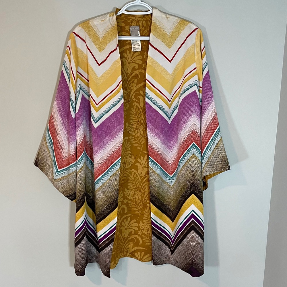 Chicos Reversible Kimono Topper Jacket Chevron Gold Damask Size 2 L Flare Sleeve